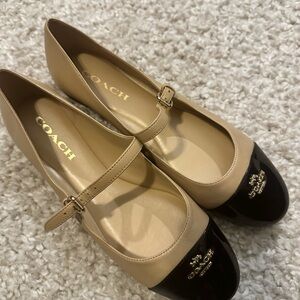 Coach Women's Black and Beige Loafers